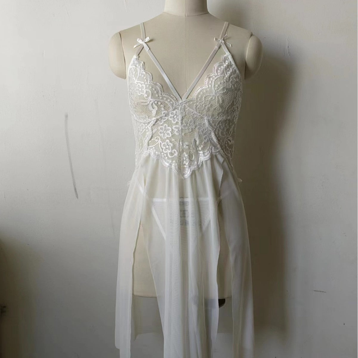 European and American Sexy Lingerie Wholesale Women's Sexy Lace Mesh Splicing Suspenders Slit Breast-Exposing Long Skirt Nightgown