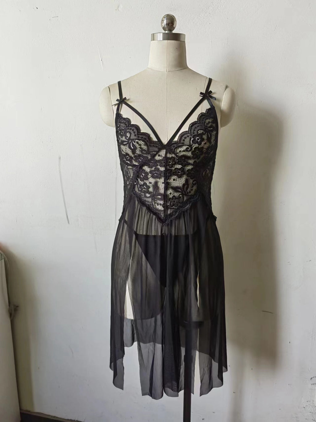 European and American Sexy Lingerie Wholesale Women's Sexy Lace Mesh Splicing Suspenders Slit Breast-Exposing Long Skirt Nightgown